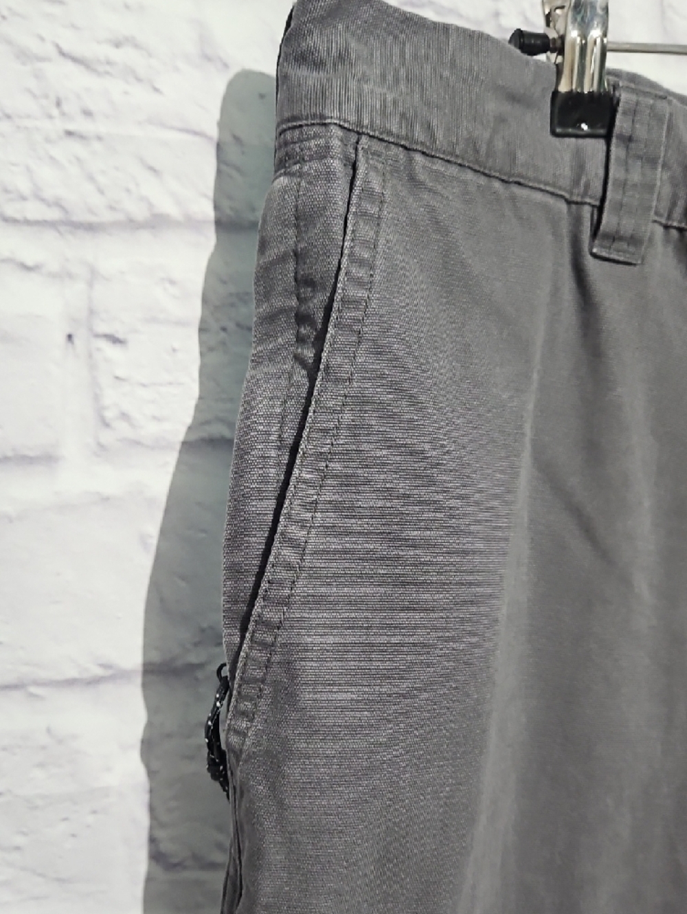 Columbia Men's Gray Flat Front Casual Shorts - Picture 3 of 10